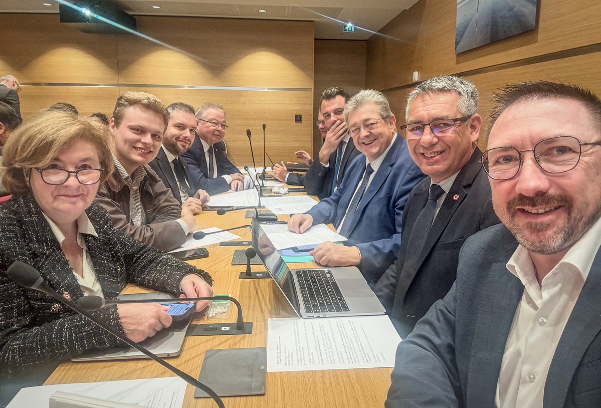 A_Dutremble's tweet photo. 🏛️ En commission du développement durable et de l’aménagement du territoire avec mes collègues députés du @groupeRN_off. https://t.co/C60P7iGccQ