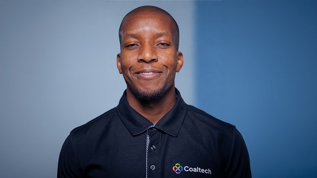 MiningWeekly's tweet photo. [𝐁𝐔𝐒𝐈𝐍𝐄𝐒𝐒 𝐋𝐄𝐀𝐃𝐄𝐑] This week we profile Avhurengwi Nengovhela, CEO of Coaltech, the South African coal industry's collaborative research association.

𝗥𝗲𝗮𝗱 𝗺𝗼𝗿𝗲: https://t.co/oNyNZYMbVe

#Coal #AppliedResearch #Processing #Mining https://t.co/CKytMYXLAq