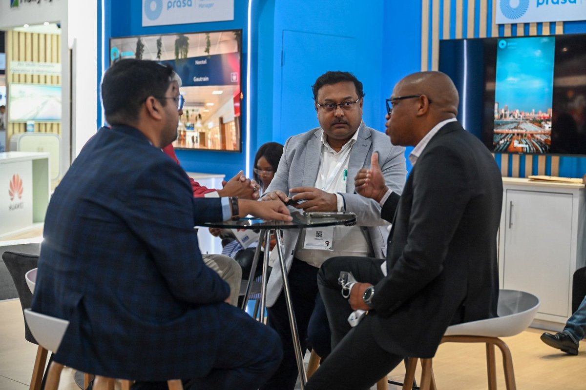 PRASA_Group's tweet photo. DAY 2 | #SARARail2026 🚆

The conversations shaping the future of rail continue!

🎙️ Our moderator, Athanacious Makgamatha, leads a panel discussion on “Modern Rail Systems: Technology Supporting Operational Efficiency,” bringing industry leaders together to explore how technology can improve rail performance.

 PRASA Board Chairperson, Nosizwe Nokwe-Macamo, also joins a panel discussion on “Railway Operator Board Chairpersons: From Strategy to Results – Advancing Rail Performance Across the SARA Network.”

Driving innovation, strengthening leadership and advancing a more efficient, connected rail network across Africa.

#PRASA #SARARail2026 #ReimaginingRail #PeoplesTrain
