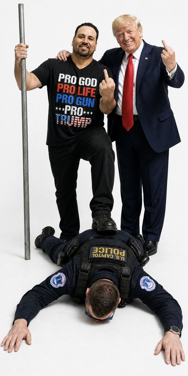 BeaverProgram's tweet photo. Meet terrorist Peter Francis Stager.
He participated in a terrorist attack on  Washington, DC.
Peter beat police officers with a heavy metal flag pole causing permanent disabilities including loss of an eye and finger.

Donny Trump pardoned him and called him a hero. https://t.co/JR8jTlo4C2