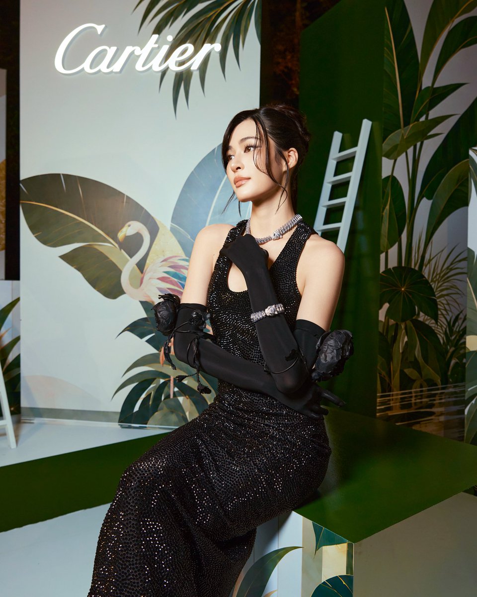 ELLEThailand tweet picture