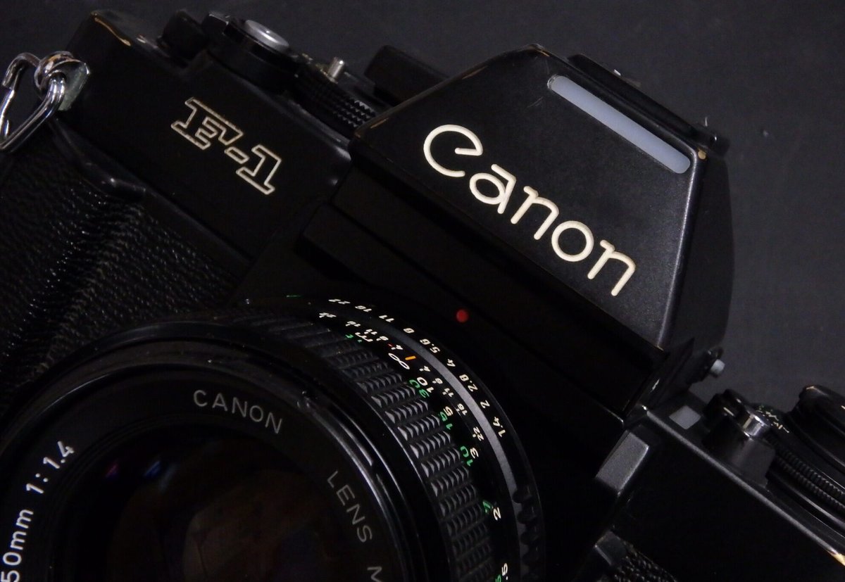 gnaniwa's tweet photo. 銀座店 山下によるCanon New F-1の紹介ブログです！

かつてのフラッグシップ機だけあって交換用ファインダー・スクリーンが多数ラインナップされており、自分好みにカスタマイズできそうですね～。

文章ボリューム多めですのでじっくりお楽しみください！

https://t.co/DSdhM99W3K https://t.co/f67BZ8xGSp