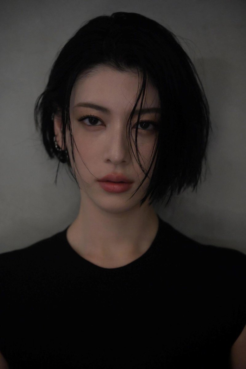 lovezzchoco's tweet photo. Jung Woojin.            Ayaka Miyoshi.

MASTERPIECE MV OUT NOW
#롱샷_너라는_명작
#LNGSHOT_MASTERPIECE
#LNGSHOT_SWISH
@LNGSHOT4sho https://t.co/vRCnSLIhh0