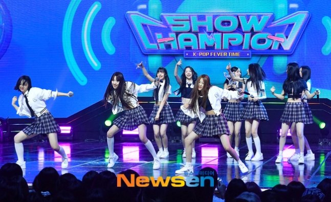 _general_lemon's tweet photo. 🏆🏆

#NEON2rdWin #A20LITE #A20LITE2ndWin https://t.co/xWupkIJazH