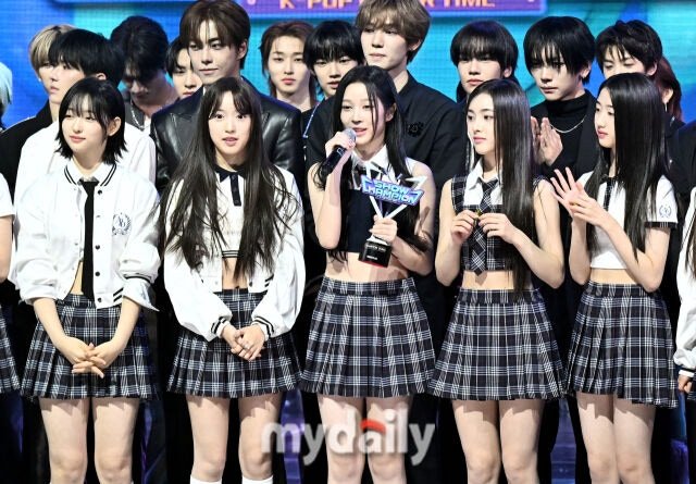 _general_lemon's tweet photo. 🏆🏆

#NEON2rdWin #A20LITE #A20LITE2ndWin https://t.co/xWupkIJazH