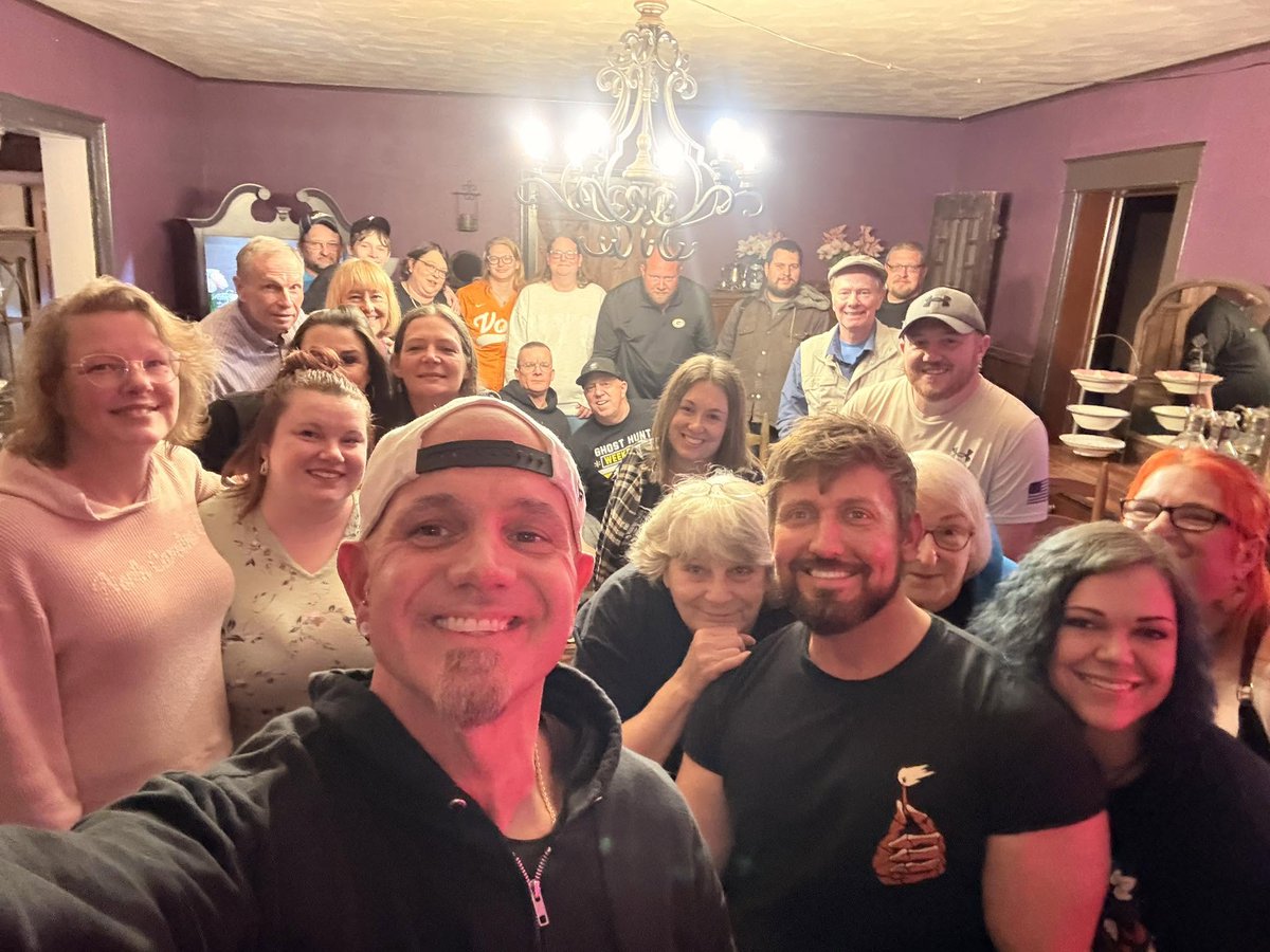 Wraith_Chasers's tweet photo. LOOKING BACK... ⏳

Chasin' with The Wraith Raff back in March at The Nickerson Snead House in Glade Spring, Virginia.

Who's ready to do it all again in January? There are overnight options too... just sayin. 😬

👉🏻 https://t.co/a37OjZNq8B https://t.co/WJRufe56Vd