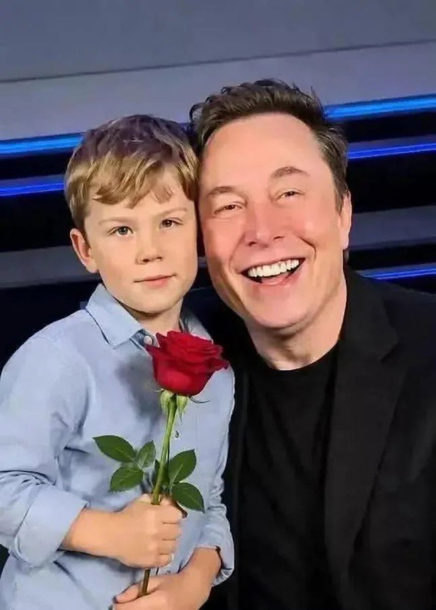 We_love_Elon's tweet photo. Elon Musk is asking: “Do you like little X?” ❤️

A) Yes 🟢
B) No  🔴 https://t.co/0uYMXSKo60