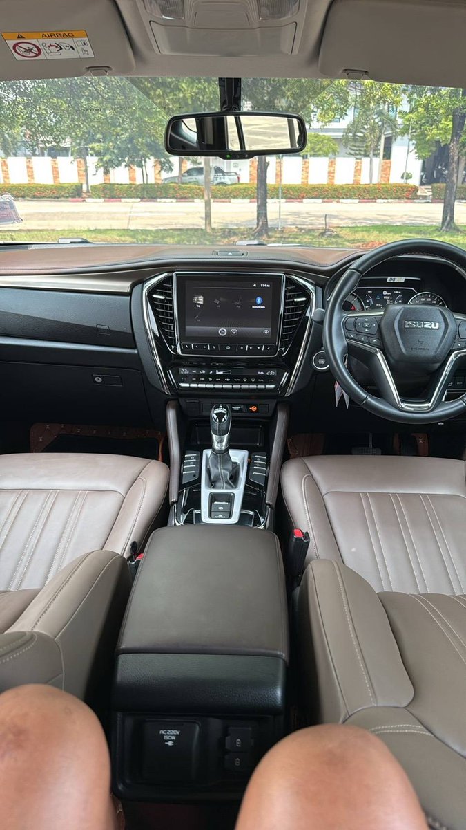 PawnCar's tweet photo. Isuzu mu-x ปี2023 สีดำ เครื่องยนต์ 1.9 ดีเซล เกียร์ออโต้ พวงมาลัยมัลติ แอร์แบ็ค จอ+กล้องถอย ปุ่มสตาร์ท ภาษีมิ.ย.68 เอกสารครบ ราคา 270,000

ช่องทาง ติดต่อ
Tel. 085-514-1790
Line @car_speed (มี@ด้วยนะครับ)
หรือกด link นี้ https://t.co/L2n32wjcGV
Twitter @PawnCar

🌺
#รถหลุดจำนำ https://t.co/r3tpN0v7EV