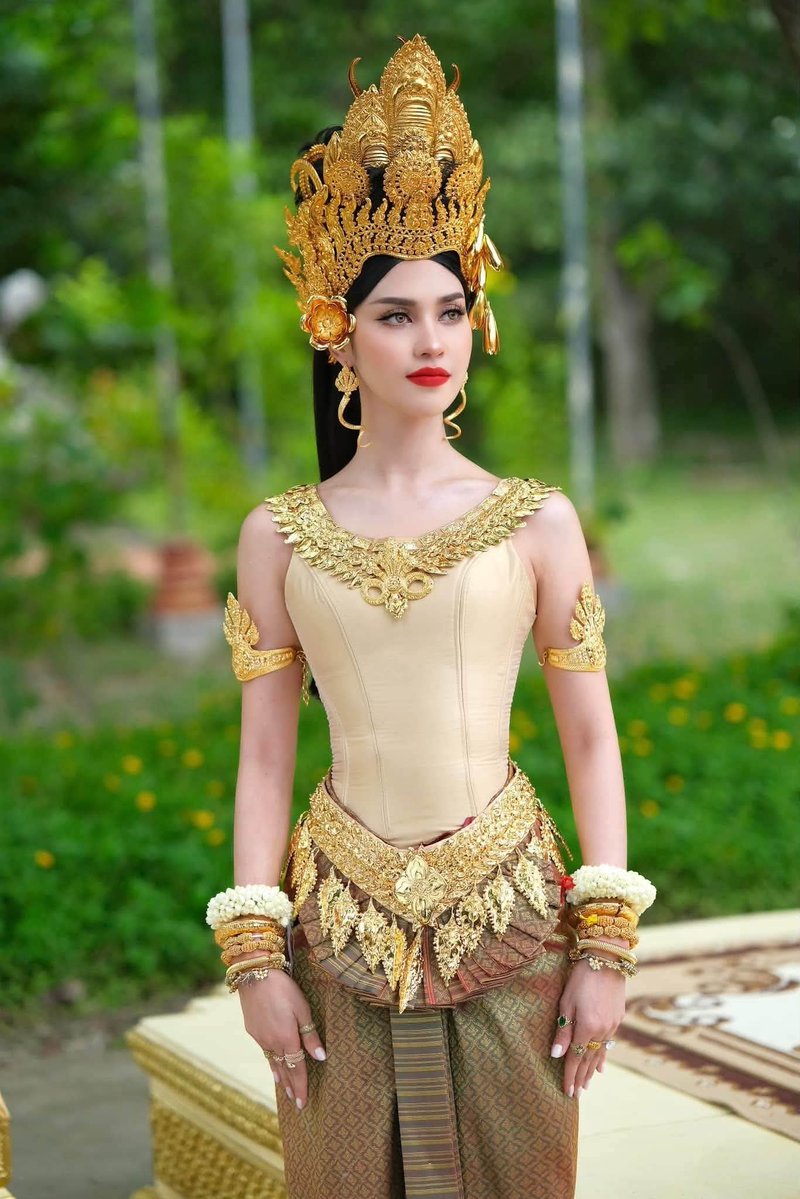 RakVirakOffical's tweet photo. Sokea kimleang (kon ant) Miss International Cambodia 2026 🇰🇭🇰🇭🇰🇭 @MissInterOrg #cambodia #sokeakimleang #missinternationalcambodia2026 #khmerculture #khmerdress https://t.co/2vBphSuWVg