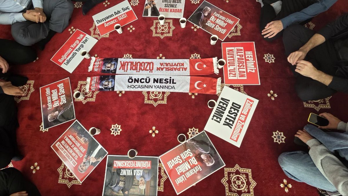 furknharketi's tweet photo. Hukuksuzluğa karşı susmayacağız! 
Haksızlığı kabullenmeyeceğiz! 

📍Adana | Çay-Kahve Etkinliği

#GönüllerBirOlsun
AlparslanHocaya Ozgürlük 
SemraHocaya Ozgürlük 
Furkangönüllülerine Ozgürlük https://t.co/30HjiKhQMu