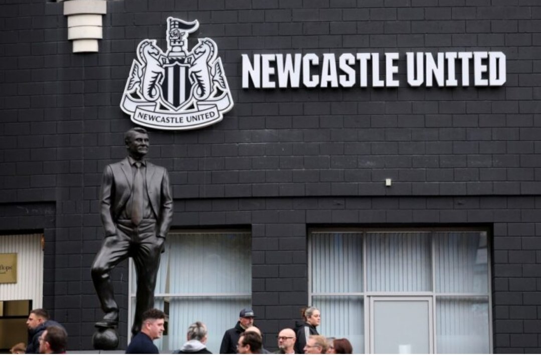 samcunningham's tweet photo. Newcastle MPs have been urged to stop accepting hospitality and gifts from the club amid concerns it has softened their criticism of the Saudi owners.

Dame Chi Onwurah's vociferous criticism has waned since taking almost £5,000 in freebies.

Link to my @CityAM column below 👇 https://t.co/ihxXosBcHX