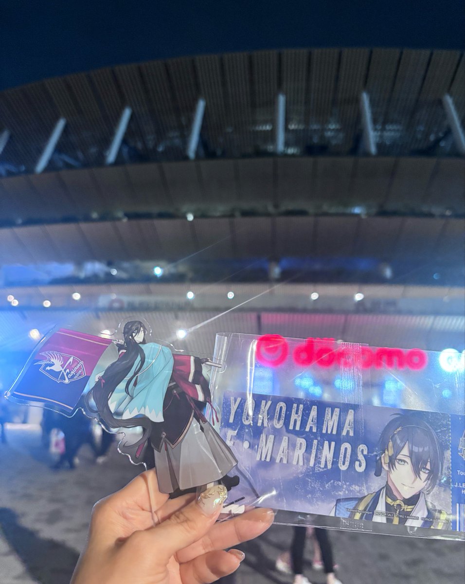 K_nyan2's tweet photo. 買えた！風強すぎ退散！！
HUB近ければ一杯ひっかけてパブリックビューイング参加して帰ったんだけども日比谷は遠いっす！ https://t.co/OTwJsnYLMX