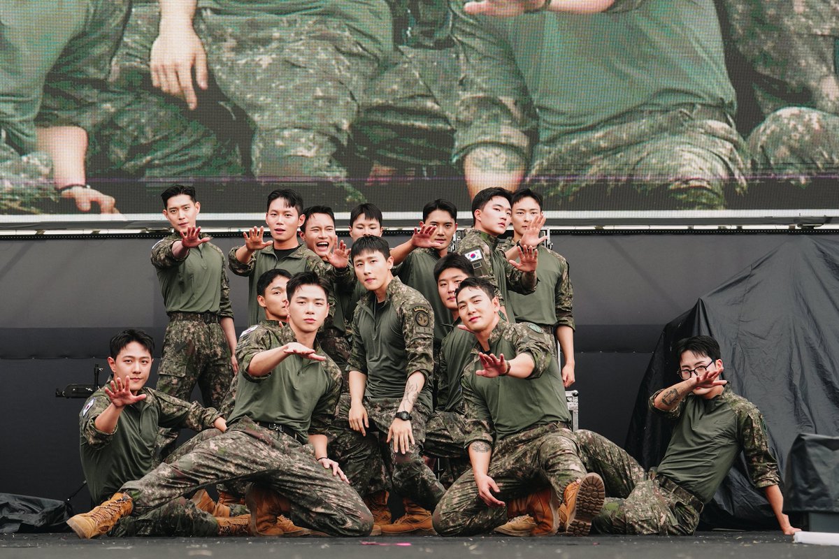 this_is_baekho_ tweet picture