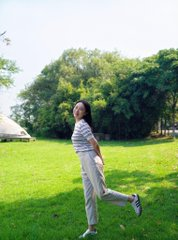 takunacom's tweet photo. 听说微信新出了个功能，可以直接约？😂真的堪比新版漂流瓶吗，有人用过吗？ https://t.co/hZWyj4OyT6