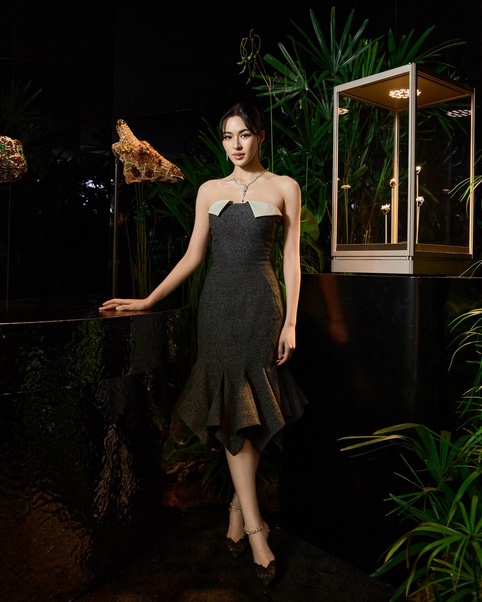 OneilyMusic's tweet photo. Lingling Kwong attends Cartier’s ‘Into the Wild’ launch celebration in Singapore as a special guest, wearing the latest pieces from the Faune &amp; Flore de Cartier collection. https://t.co/G38dQe59OB