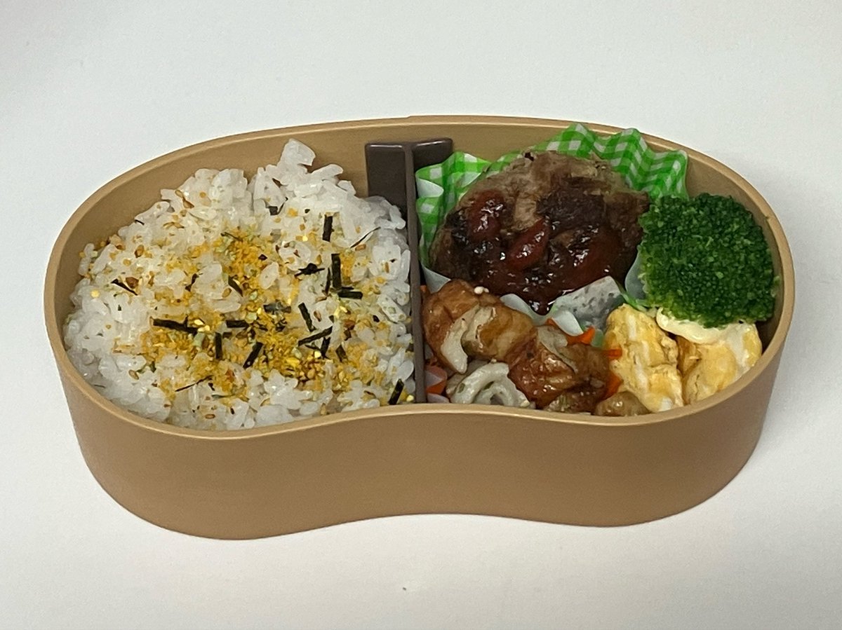 noririna_abc's tweet photo. いろいろあって忙しすぎてお弁当アップするの忘れてました。まだちゃんと作ってますよ。
＃高校生
#お弁当 https://t.co/EwNmElgXi9