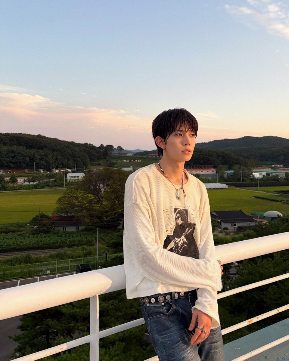 cuddlyheeseung tweet picture
