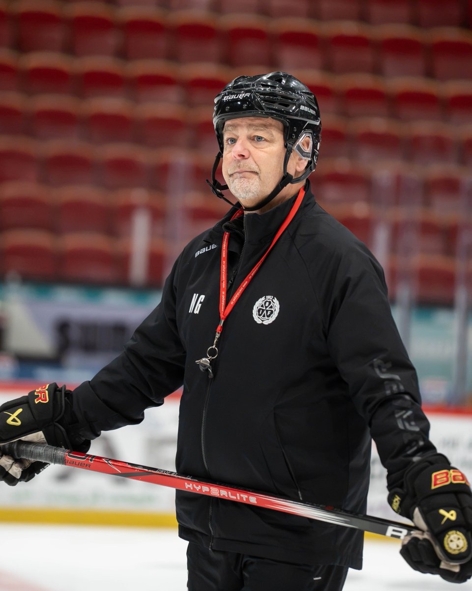 Brynas's tweet photo. Förberedelser inför morgondagens bortamatch mot Örebro! 💪🔋 https://t.co/yjNVRuZ4Oz