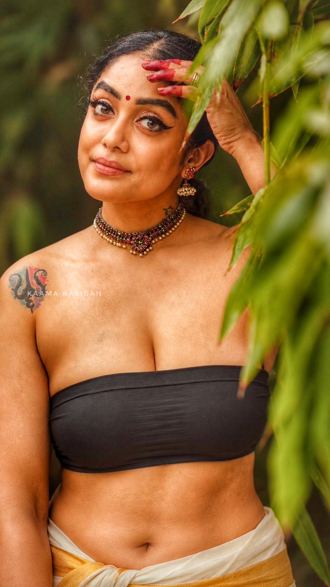 kaamarasigann's tweet photo. Abhirami Uff 💋 https://t.co/SbLiFL15kV