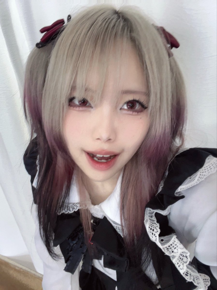 emo_jupiter's tweet photo. えも❕10月後半出勤日です🤍

18(日)~25日(日)はハロウィンイベントです👻🎃ポイント集めてぜひ景品GETしてください✨️✨️
コスプレデーは24日(土)出勤します🎶見に来てください！！

 #コンカフェ #カジノ #自撮り界隈 #日本橋 https://t.co/e8GP88rMPf