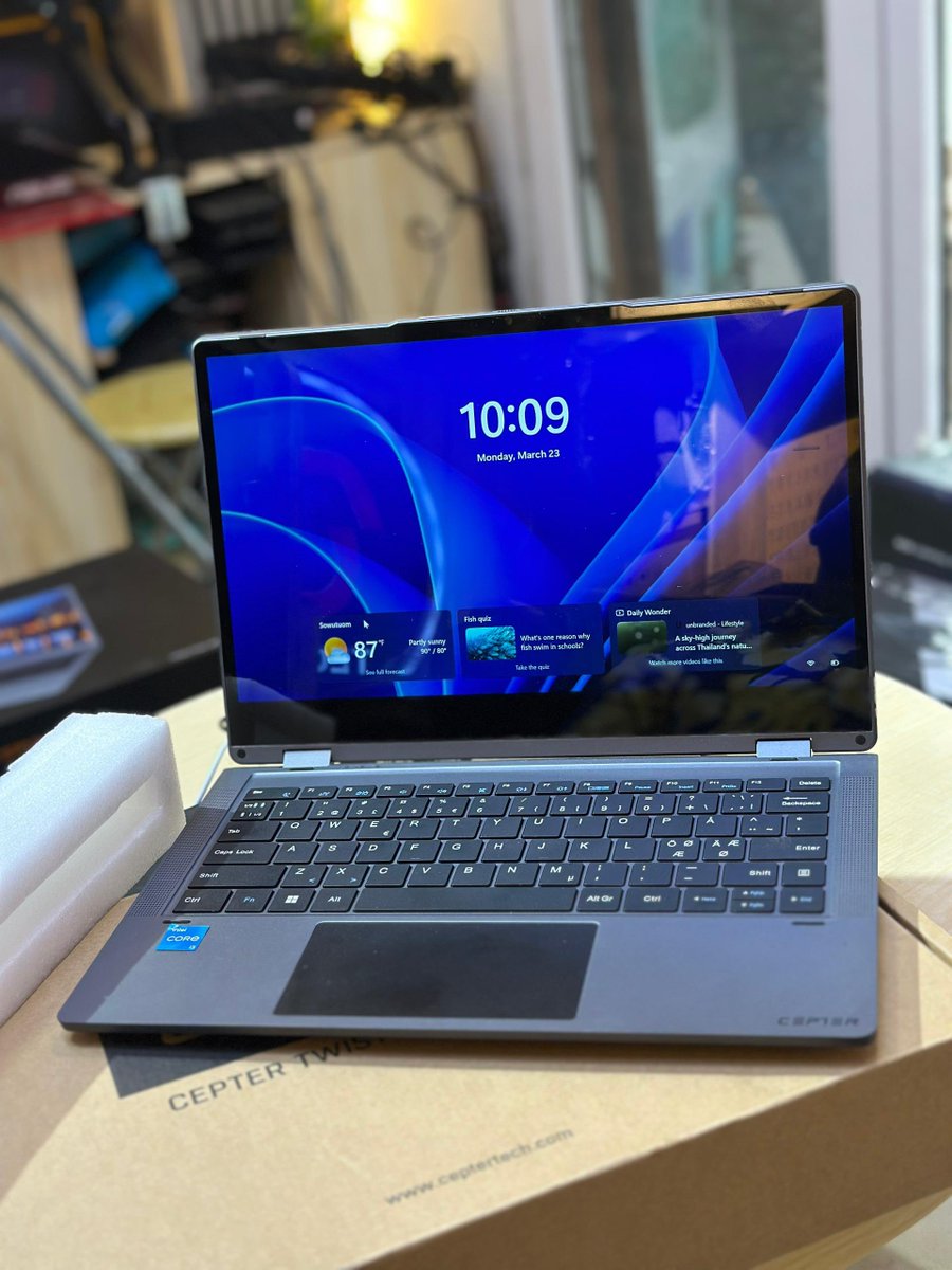 DansoPhilip10's tweet photo. CEPTER TWIST 14”

 i3 10th Gen  256GB NVMe ,8GB RAM 3200mt/s , , HD WEBCAM.

3500gh https://t.co/0HZKhejXku