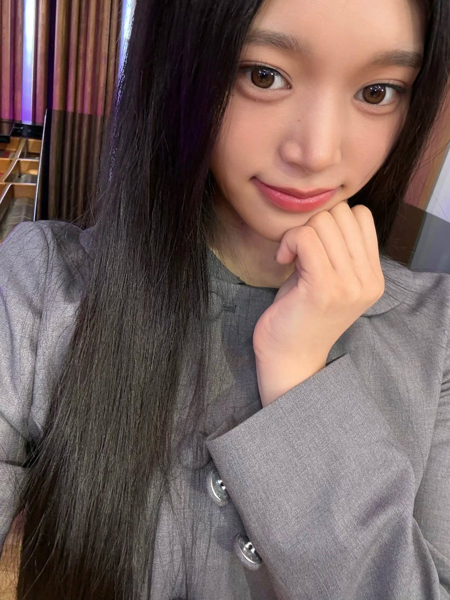 hxmeki's tweet photo. How was the radio broadcast today? I really hope it brought a little spark to your day and kept you good company while you were tackling your busy schedule. I felt super grateful that MBC invited us to be part of the show today. https://t.co/UaS10ih1Zr