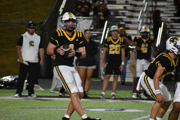 Daltonlocals's tweet photo. For the 13th time in both football programs’ history, North Murray and Coahulla Creek took to the field in a cross-county bout on Friday. #dalton #daltonga #moms #dads #family #scouts #football https://t.co/qCMWfzx4s3