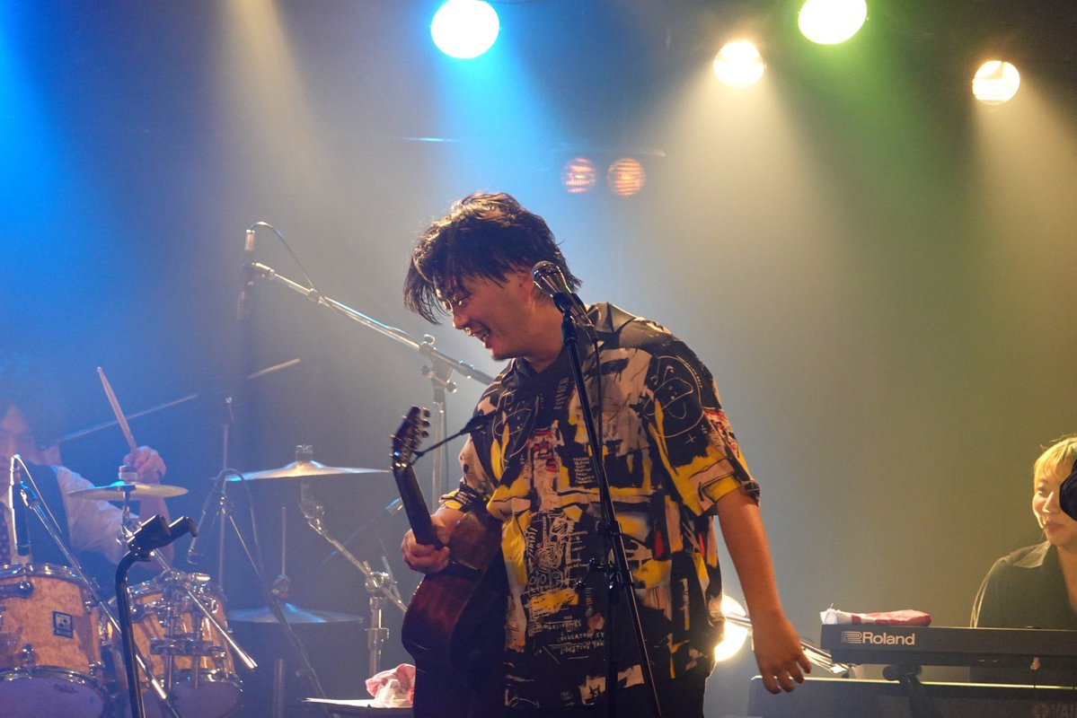 riu_uta's tweet photo. 歌詞をYouTubeの詳細に載せた。

不安な時とか、よっしゃ気合い入れるぞ！って時に御守りがわりになりますようにと書いた。

これ聴いてかましてくれ🔥

1人でも踏ん張る力になってくれるなら最高だ。

※今日の見所はアウトロ暗闇で跳ねてる俺だ。

田森理生-HEAR ME ROAR
https://t.co/f28tLwLNWn https://t.co/pxtY95uVn2