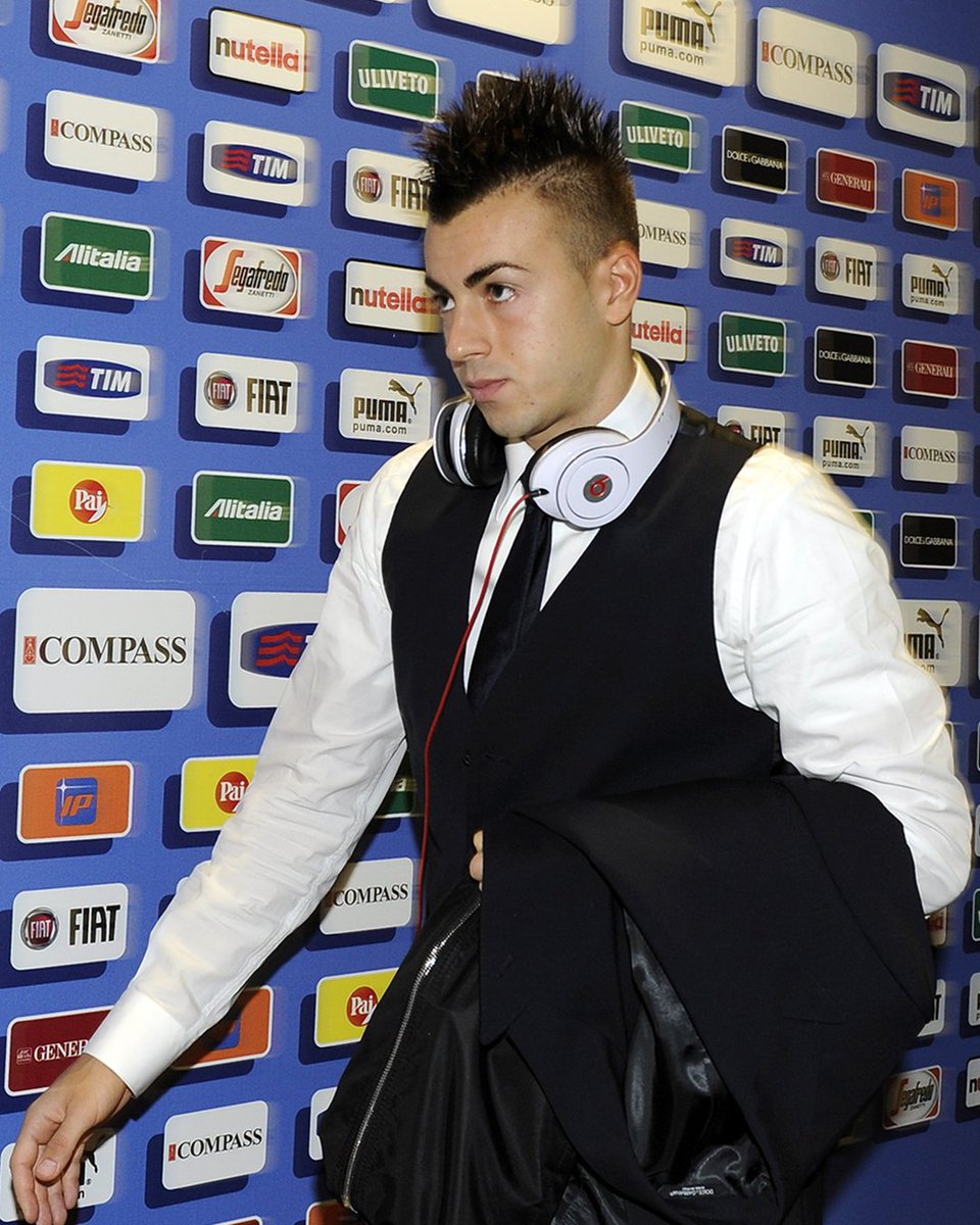 Copa90's tweet photo. Mohawk, long sleeves, and Mercurials under the San Siro lights. Peak El Shaarawy was special. https://t.co/mLi6nEyB2M