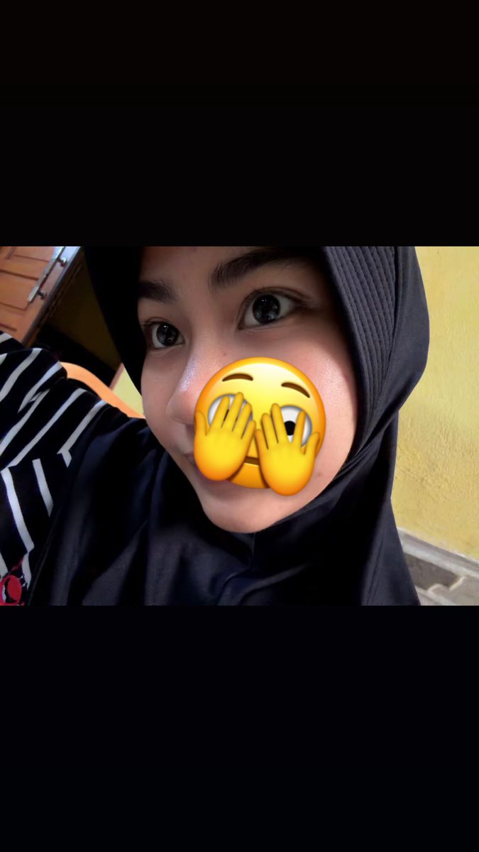 ApsiahF's tweet photo. Setelah dipikir pikir sayang bgt ga ikutan trend ini wkwkwk
#CARMEN 
#Hearts2Hearts 

The Idol.                                                          Fangirl nya https://t.co/LH5DUFxxaX
