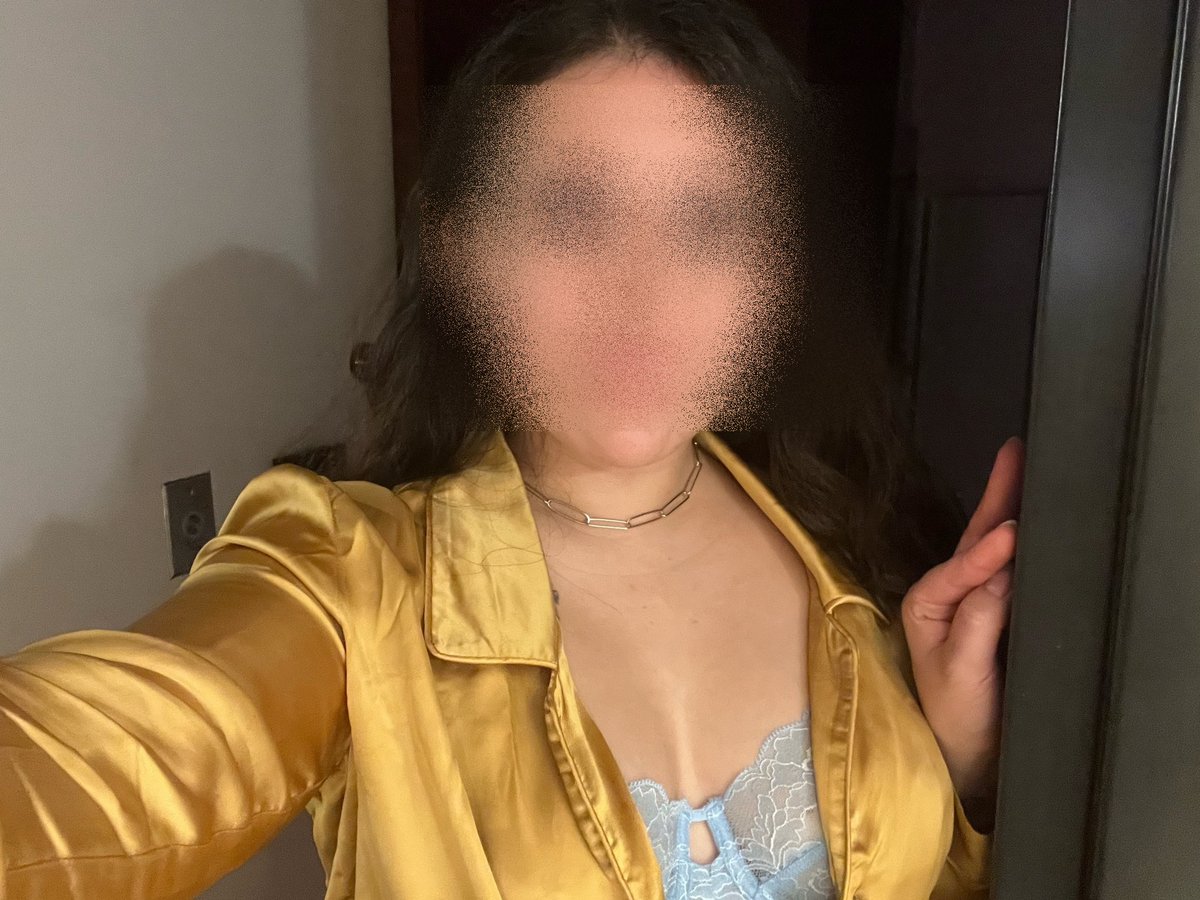 AfyonRanaa_'s tweet photo. Arası nasıl parlıyor amaa 👅 https://t.co/oKSB5UEub8