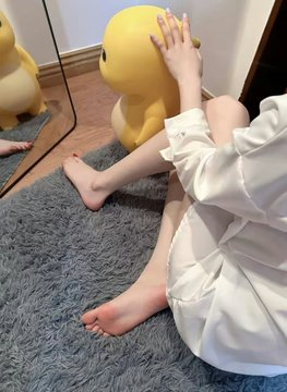 RudaBlondyna07's tweet photo. 有人看喷泉吗？                          

好无聊   来X发泄了                             

流言69我秒发 来者不拒🥰 https://t.co/WZ4Qp2bgOd