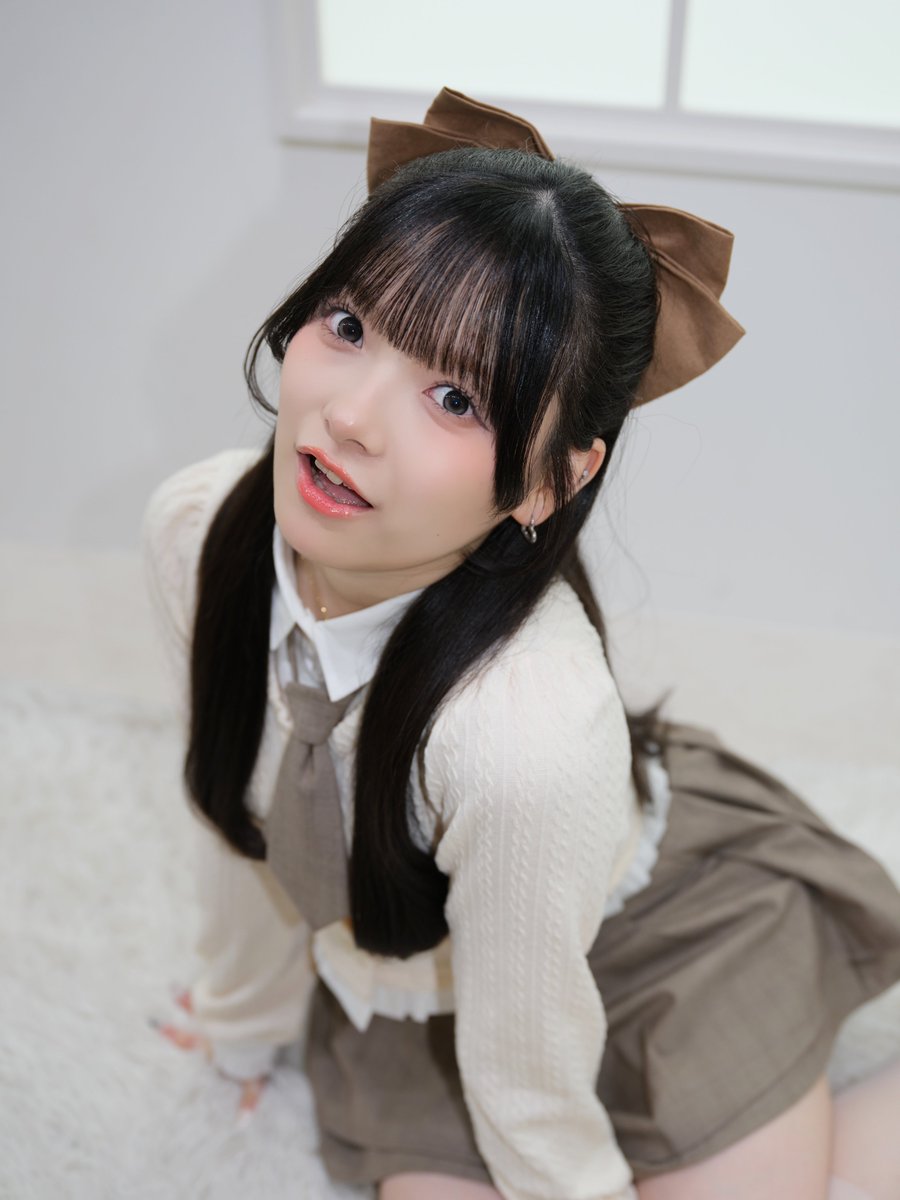 white_scirocco's tweet photo. 見上げるえいみちゃんは特に可愛いい！

#麻倉えいみ
#えいみのとなり
#メロハイツアー2026
#メロハイ
#えいみーずふぁむ https://t.co/kTUFBt5Ei5