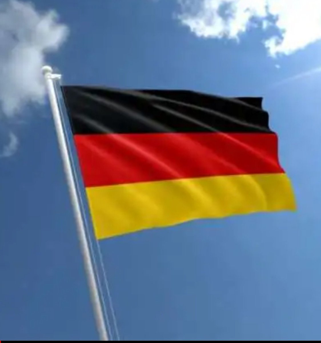 PulsePoint_NG's tweet photo. 📰German Embassy Warns Nigerians About Visa Agents
The German Embassy has warned Nigerians against visa agents who claim they can guarantee visa approval. Applicants are advised to use official channels for visa information and appointments.
🔗 Source: Punch Newspapers⁠� https://t.co/9xFqgFKVND