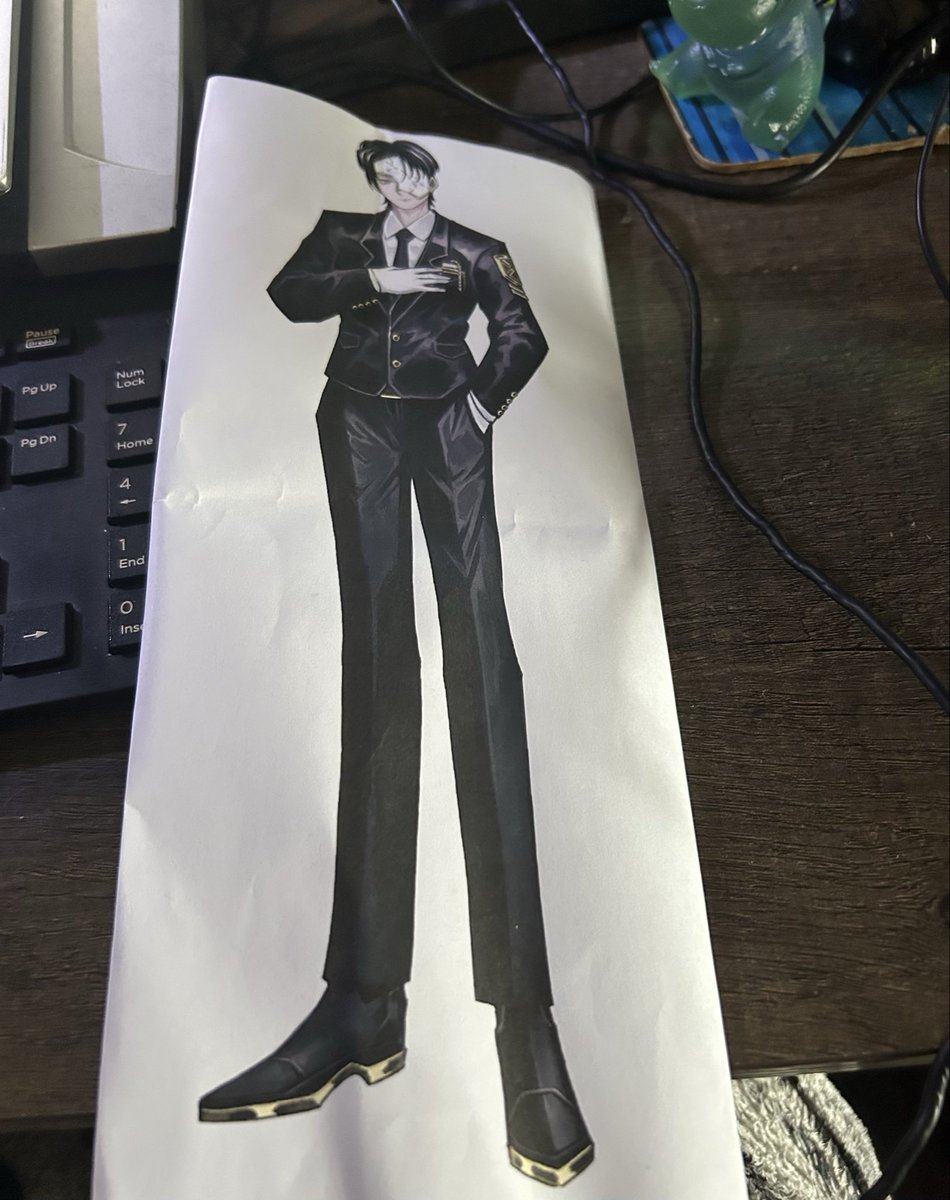 aseahfacts's tweet photo. His legs are that long? https://t.co/XKwLNqNEmr