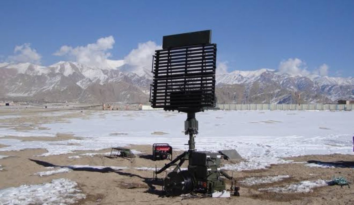 Defencecore's tweet photo. MoD signs a ₹770 crore contract with BEL for improved Low Level Light Weight Radars. 🇮🇳

With a 50 km range, the radars can track fighter-sized targets, mini/micro drones and other low RCS threats. https://t.co/L0J2Usw6f1