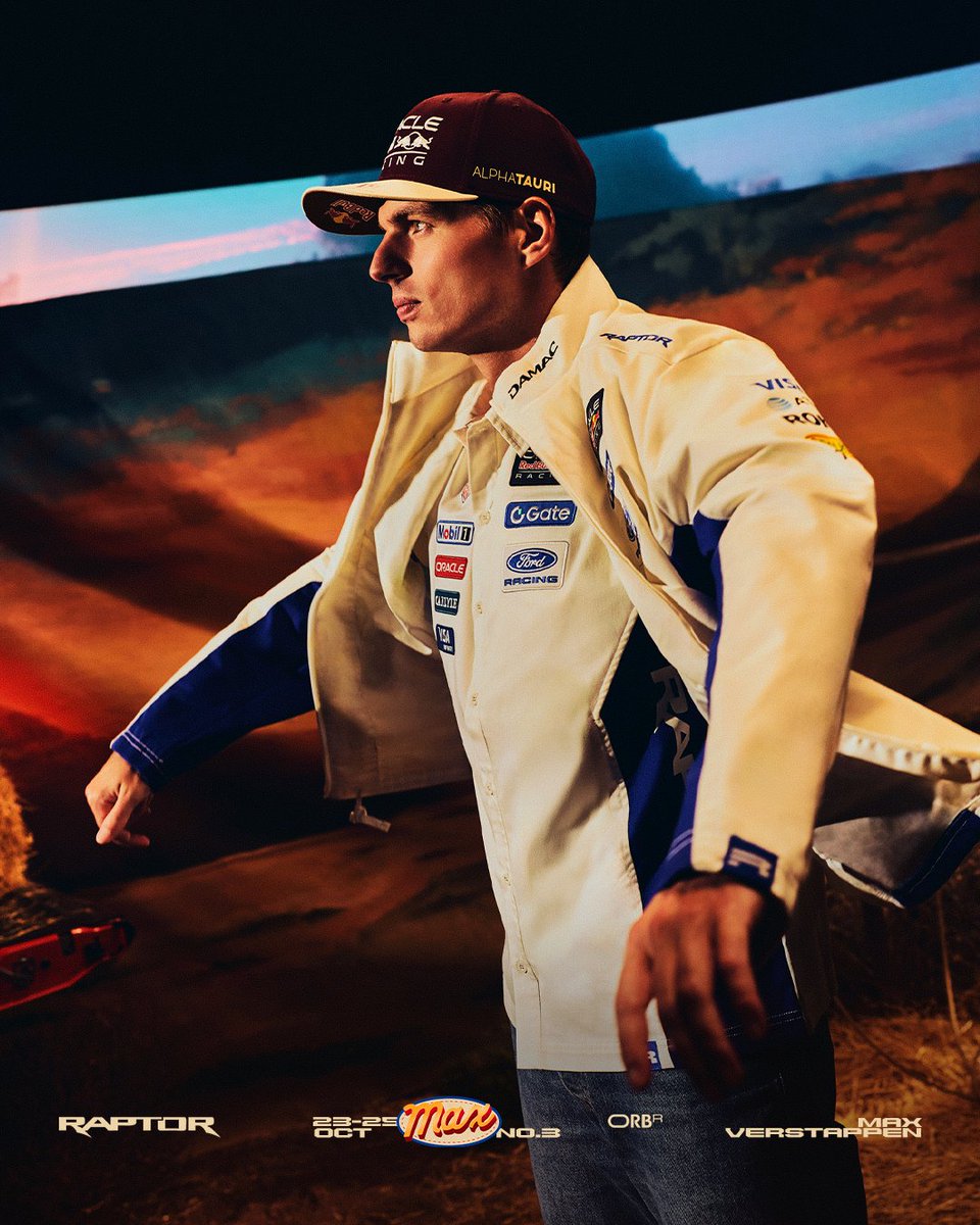 redbullracing's tweet photo. Austin special edition kit 🤝 MV3 🇺🇸

#F1 || #USGP https://t.co/uNuOp9KKWy