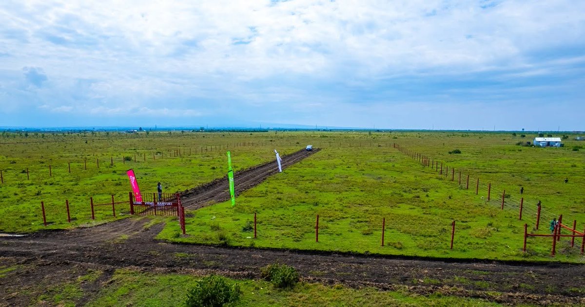 iconprime_'s tweet photo. Own a piece of Nanyuki’s beauty with Iconic Views!

Imagine building your dream home in a peaceful setting, surrounded by beautiful landscapes and stunning views of Mount Kenya. At Iconic Views Nanyuki, you can enjoy the tranquillity of the countryside while investing in your future.

📍 Located in Kimuri, less than 25 minutes from Nanyuki Town, our 50×100 plots are ideal for a family home, holiday getaway, or long-term investment.

Make a smart move towards owning land and creating a legacy for your family.

📞 Call +254 790 185 555 to learn more or book your site visit.
🌐 https://t.co/uDFQVSBd1C

#IconicViewsNanyuki #LandForSaleInNanyuki #LandInvestmentKenya #iconprime