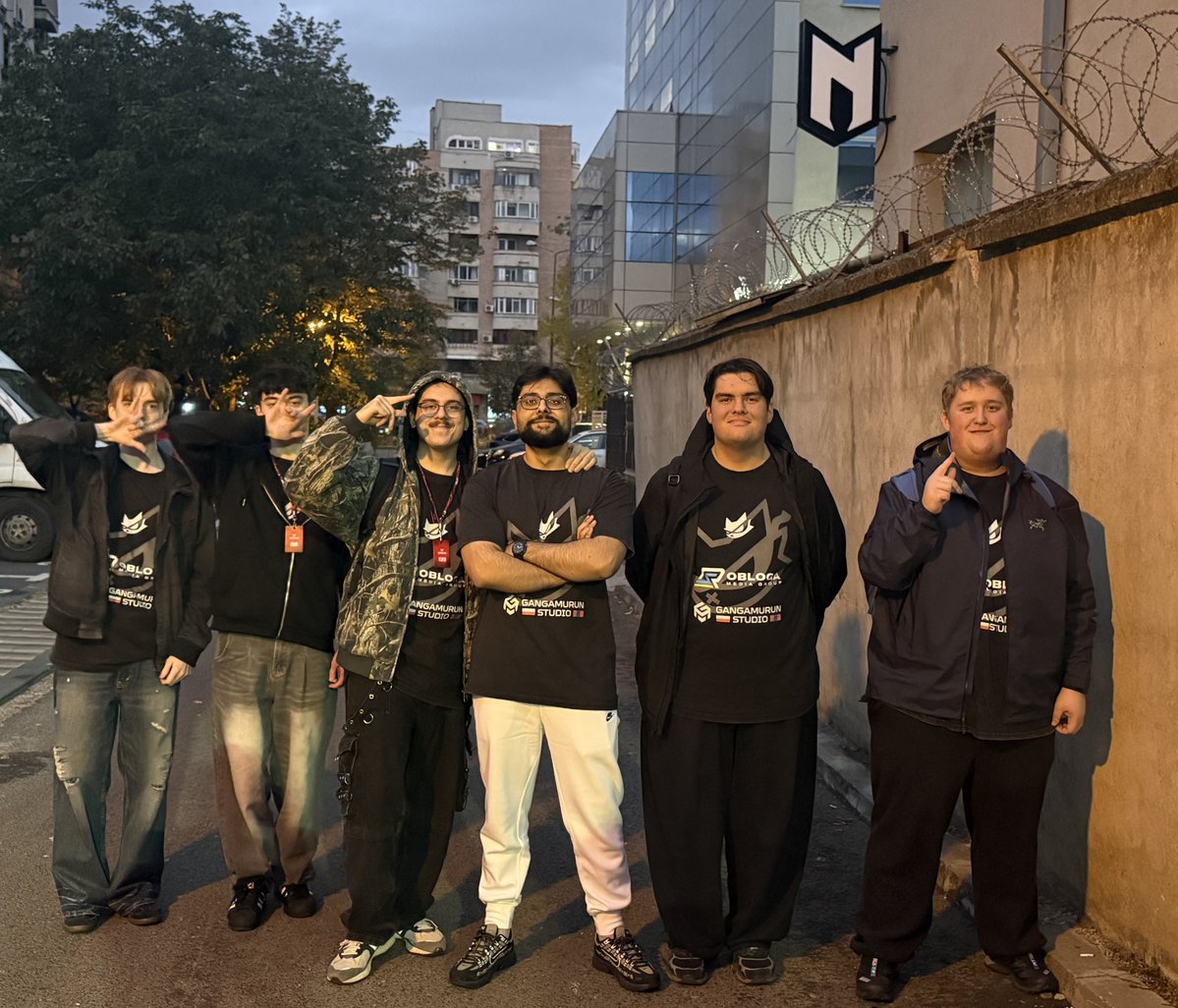 _sm9ke's tweet photo. Back at home after it's all over. We really made a dream come true 🥹🥹 https://t.co/DtYTu2buVC