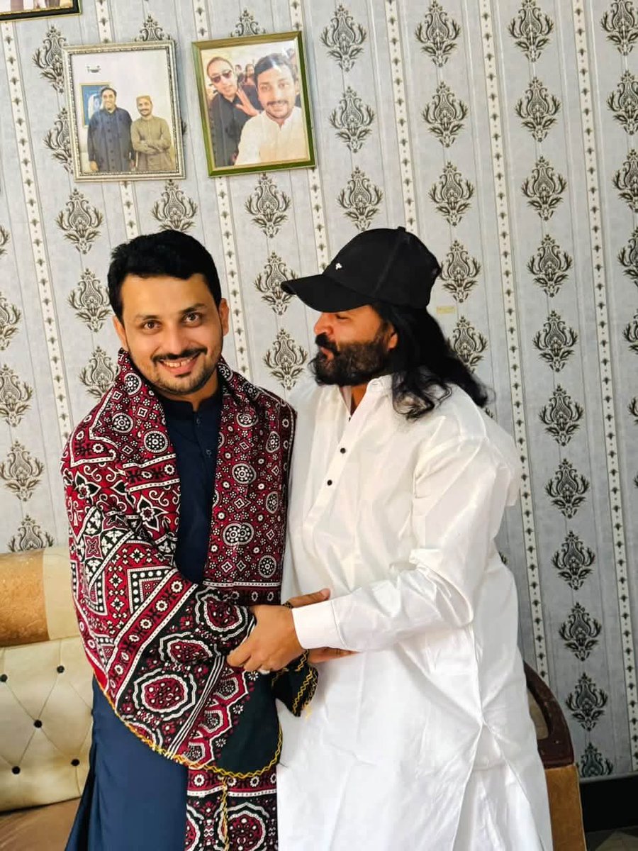 IftikharAliTun1's tweet photo. جناب ابرار حسین وسطڑو کو سپاف سندھ کا سینئر نائب صدر منتخب ہونے پر سپاف ضلعي خيرپور کے صدر خالد حسين گاهو نے انکی رہائشگاہ پہنچ کر دل کی گہرائیوں سے مبارکباد پیش کی
 #PSFSindh #Sindh #PakistanPeoplesParty #PYOSindh #PSF https://t.co/A4kRuZMVOr