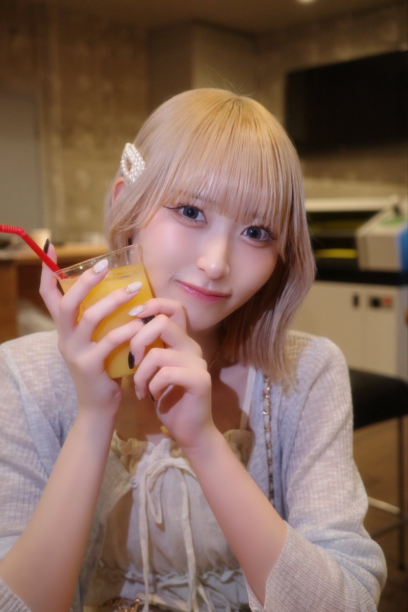 kawanagonatsumi's tweet photo. 急に呼び出してどうしたのー？ https://t.co/Ddbztv4g0b