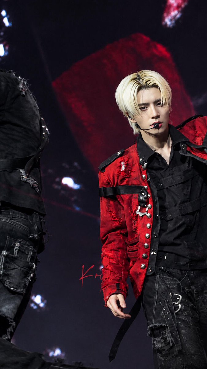 Charlot02655183's tweet photo. 261018 blood saga in Macau d3

🥀

cr: chosen
#JAKE #제이크 #ENHYPEN https://t.co/dG0qUWdcNl
