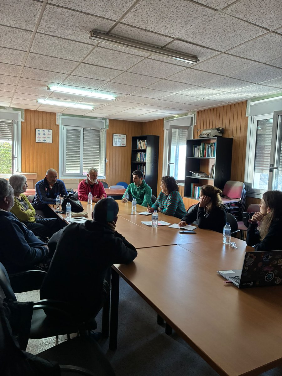 CIM_Uvigo's tweet photo. @ECOCOST1 👥 Un encontro para achegar a investigación científica ás persoas que traballan directamente con estes recursos, dando un novo pulo á transferencia de coñecemento. 

@uvigo @CIM_Uvigo @ECOCOST1 #RedeCIGUS #FondosEuropeos #HR https://t.co/yfLr673kZh