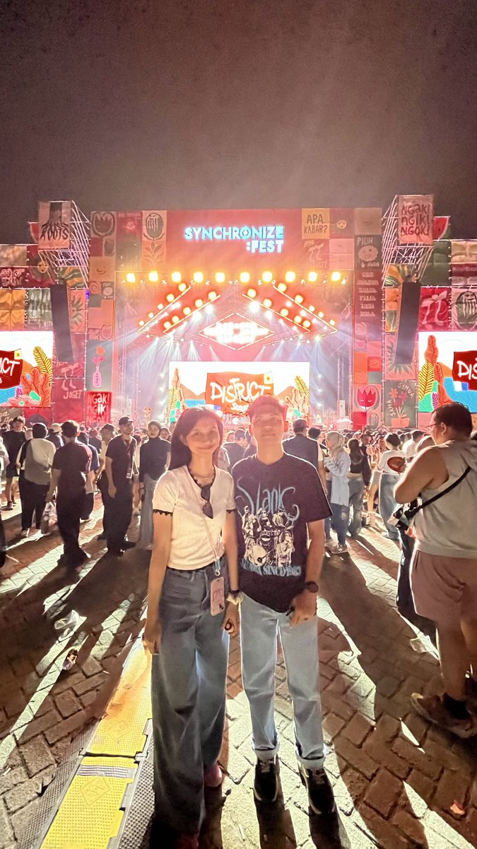 ceempeer's tweet photo. @SynchronizeFest Gen z 00 &amp; 02 lg nostalgia lagu lagu Pop 80an 💃🏼🕺 https://t.co/DY7xvXOdGg