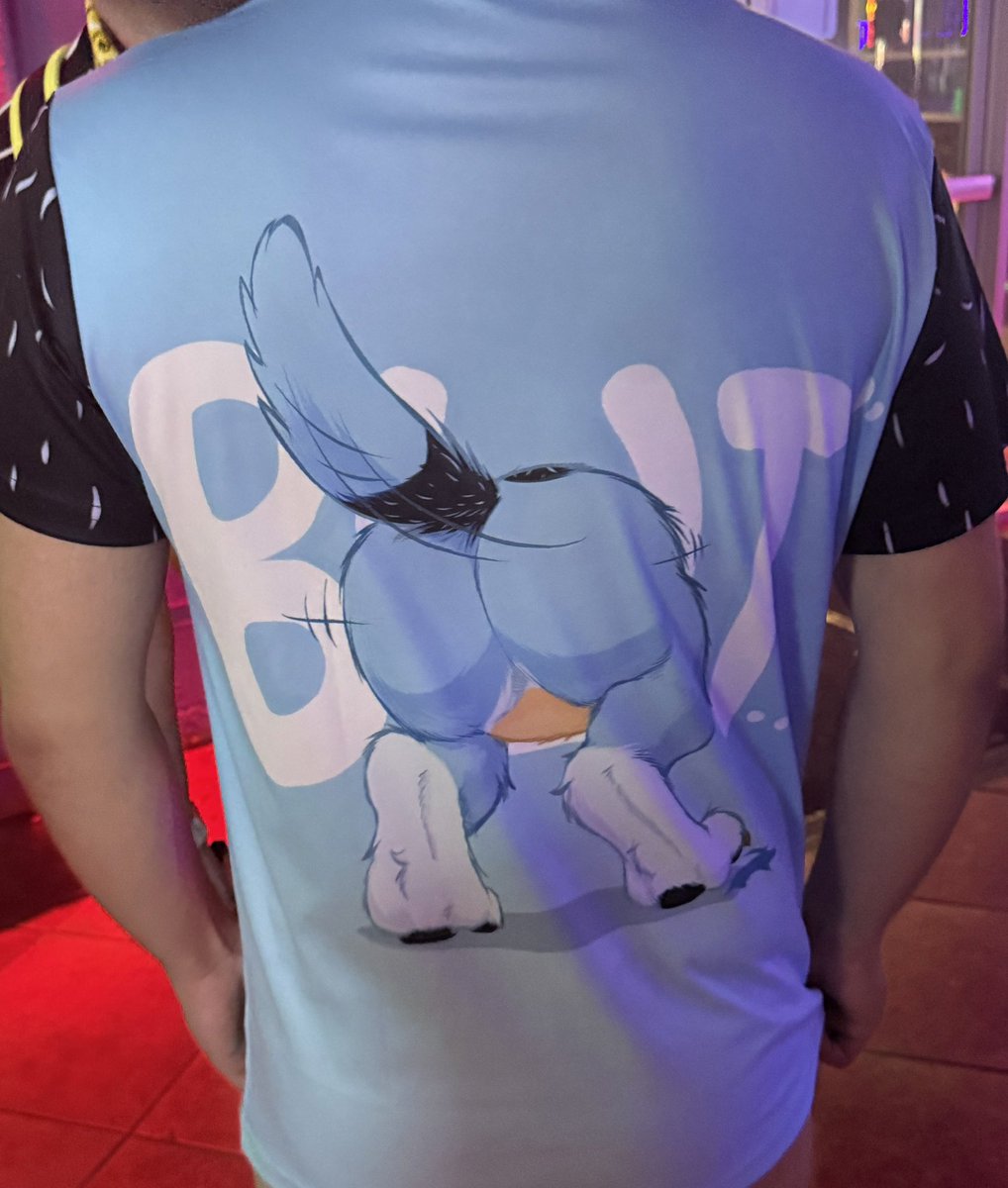 foxmogged's tweet photo. Remembering the time I met a guy at a gay club in Dallas https://t.co/RFMCbms8FP