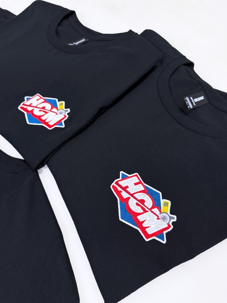WizardEmb's tweet photo. Custom branded short and long sleeve t-shirts for #HalfCutMotorsport 🏁
Combining embroidery on the left chest and printing on the rear 🧵👌🔥 

All proudly branded in-house, delivering quality you can trust every time 💯
https://t.co/i8KNpbyQqb

#motorsport #teamwear #racewear https://t.co/jqxAkShi9z