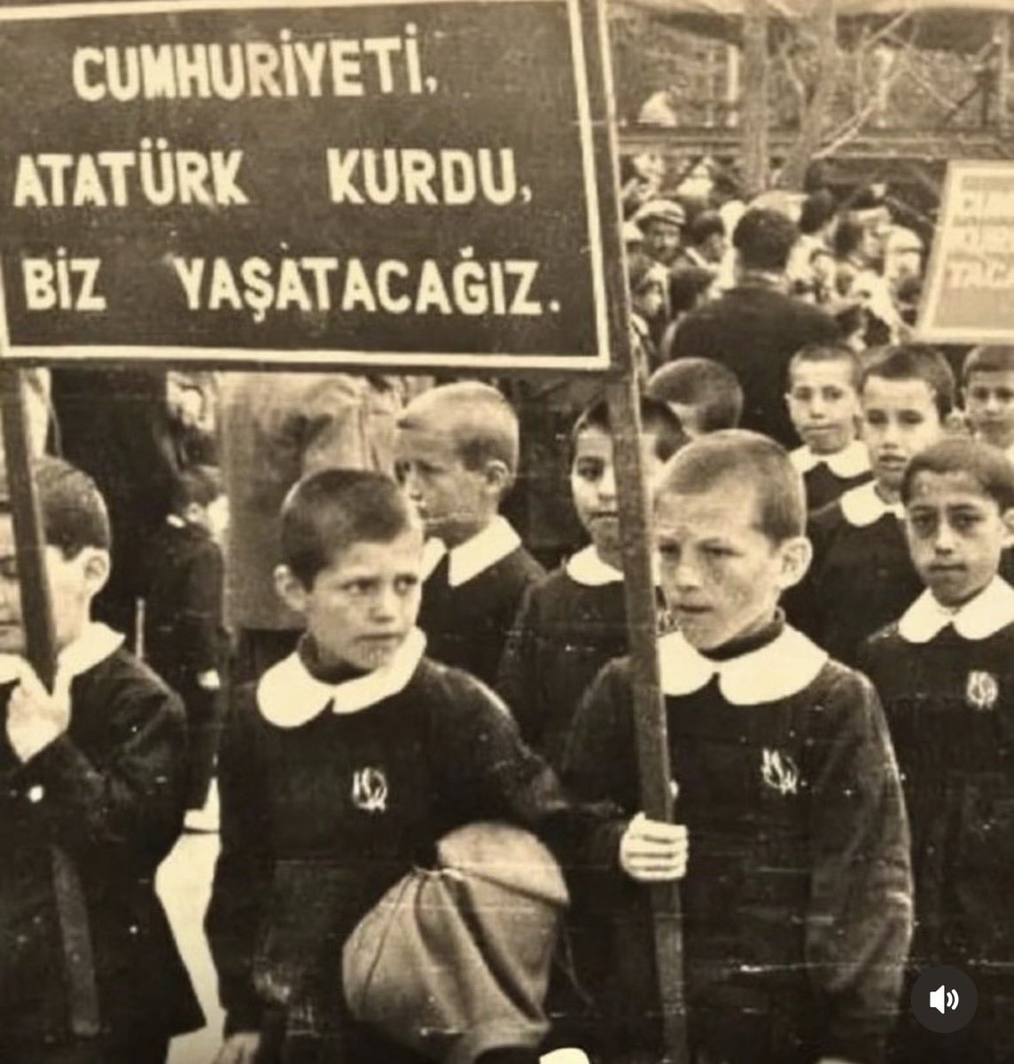 cervant71421984's tweet photo. @aynulquzat Çatlayın patlayın zübükler!!! https://t.co/67yzHAt7Sq