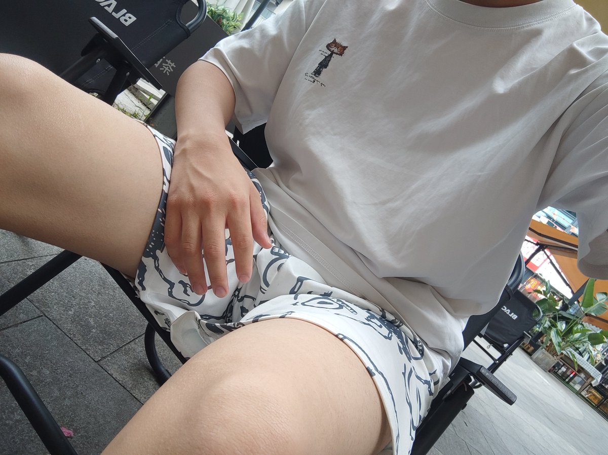 lixiny246505's tweet photo. 现在圈子里男高没市场了？ https://t.co/5nqLmRqBZg