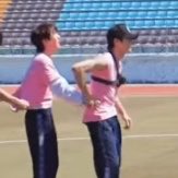 _mybabyrenjun's tweet photo. คืออินจุนแบบไม่ไหวแน้วอะ โน่เลยจับมือไว้เลยกัวมืออินจุนหลุด พุชัยคลนี้ฮึกๆๆๆๆๆๆ https://t.co/gjdJhTbu2S