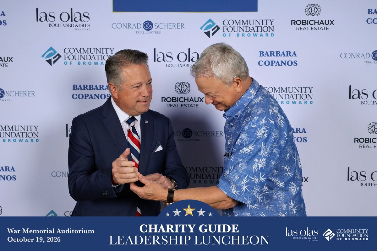 ChipLaMarca's tweet photo. It was a pleasure to meet @GarySinise at the Charity Guide Leadership Luncheon. Gary is a tremendous actor, a passionate musician, a patriot, and most importantly, a great family man. His book “Graceful Warrior” is a story of his late son Mac, who inspires him every day. He enjoyed hearing about our band @HouseOfRock_FLA in Tallahassee. Congratulations to Tracy Roloff of Las Olas Boulevard & Isles Magazine for creating an inspirational event recognizing community leaders.